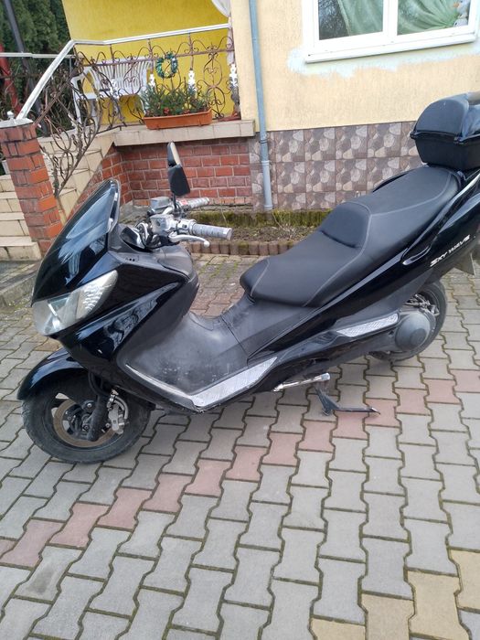 Suzuki skywave 250