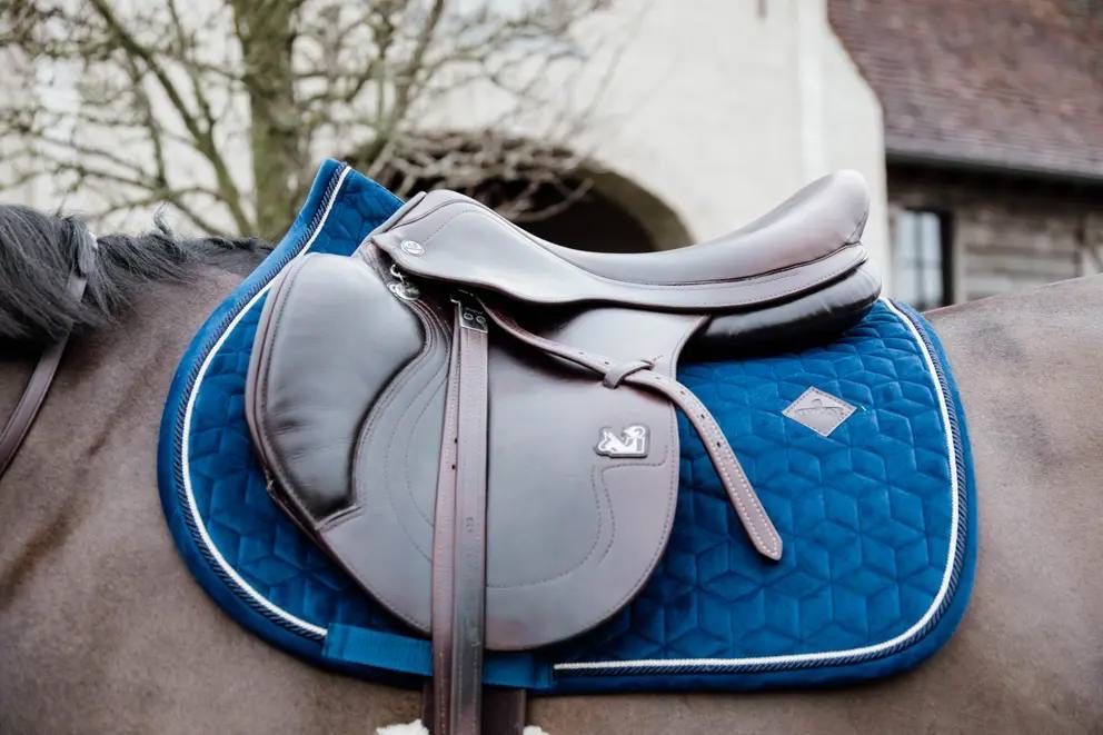 комплект вальтрап + бинти для коня Kentucky Velvet