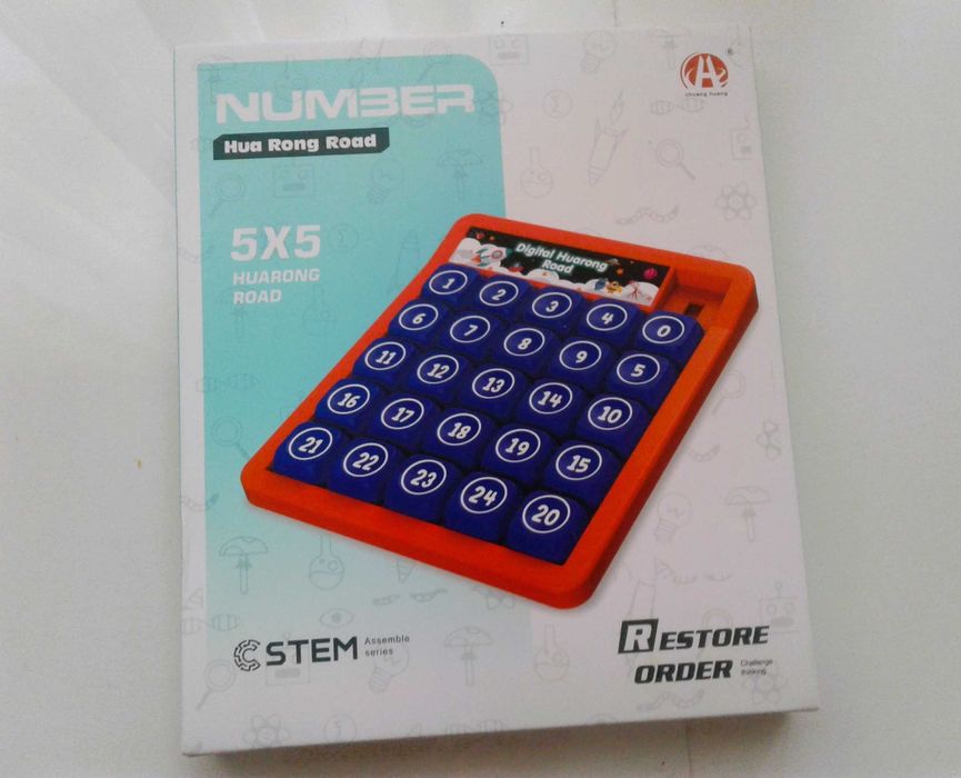 Головоломка П'ятнашки  з полем 5 на 5