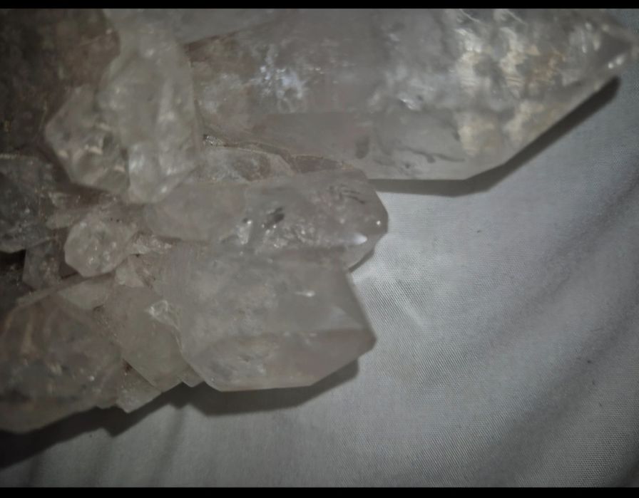 Cluster de Quartzo Cristal Natural (500g) – Peça de Coleção / Decoração