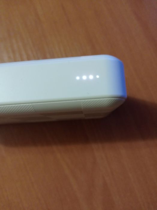 Повер банк Winsi