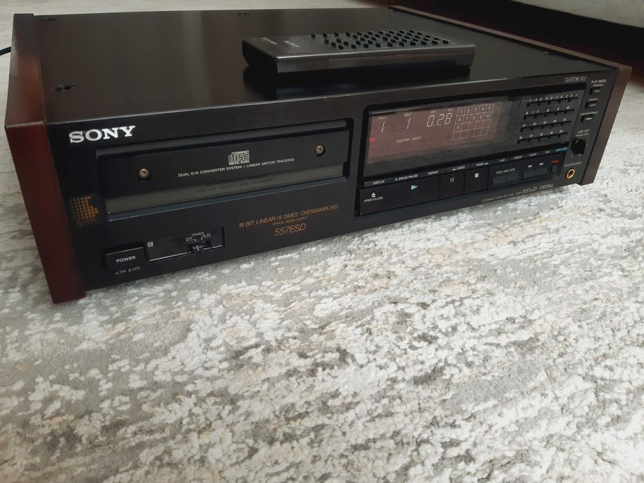 CD Sony CDP-557esD