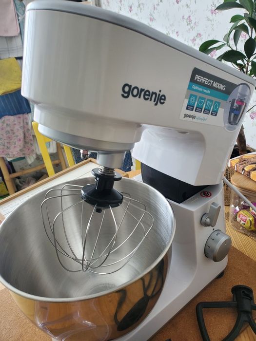 Планетарний міксер (кухонний комбайн) Gorenje MMC700W