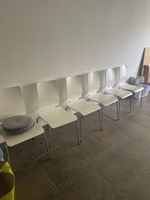 Cadeiras usadas para venda