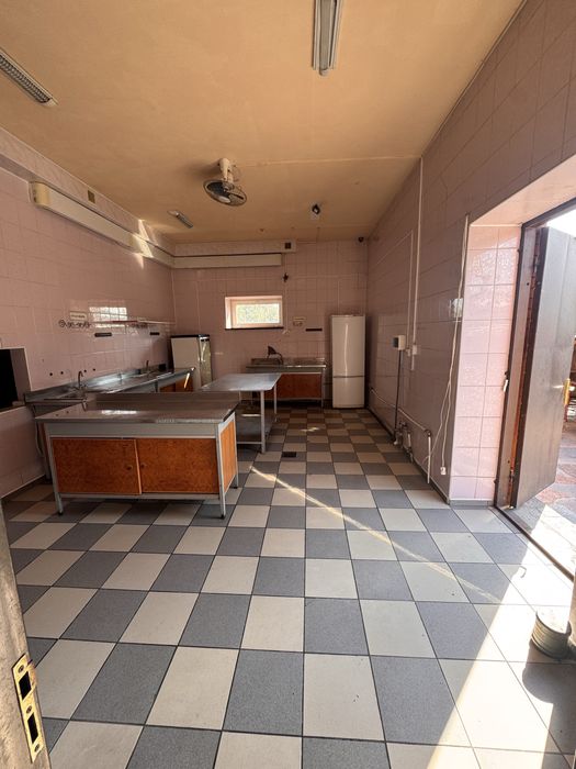 приміщення з ремонтом  в центрі міста під ресторан,магазин,тц