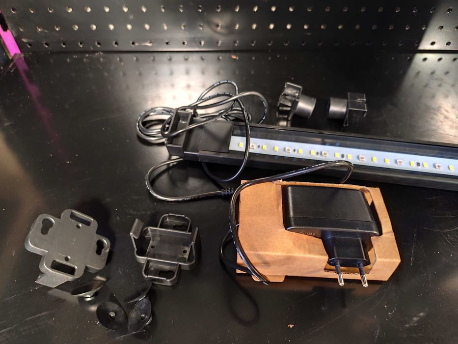 Oświetlenie LED Fluval AQUASKY 27W 91-122cm czarna 3000K-25000K