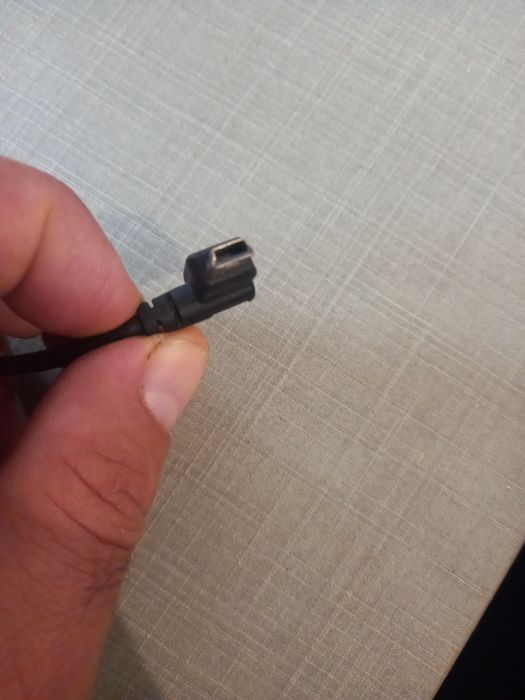 Cabos e carregadores telemoveis