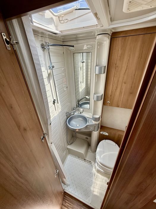 (Reservada)Autocaravana Ford perfilada Burstner Nexxo T620 com AC 2.2 TDCi  140cv ano 2009