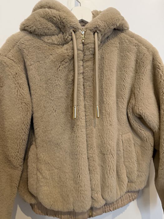 Шубка Zara , не носилась . Розмір xs .
