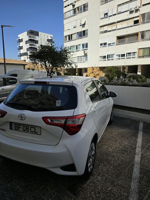 Toyota Yaris 1.0 exclusive foto 4