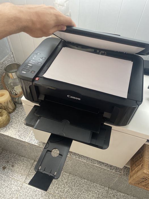 Impressora Canon MG3600 series com tinteiros por abrir