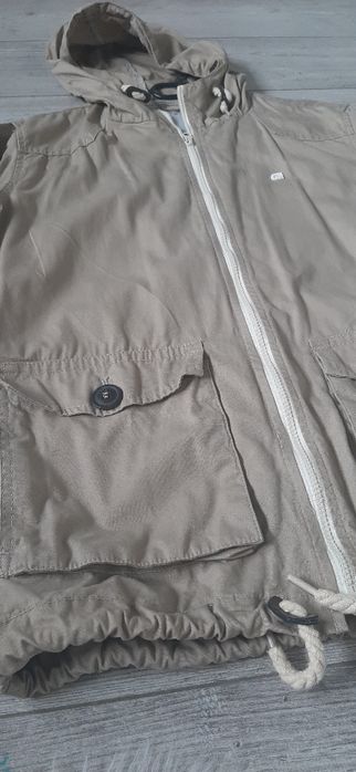 Kurtka wiosenna wiatrówka beżowa