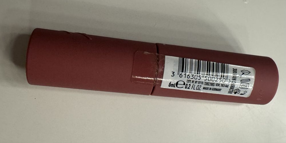 Nowy blyszczyk Rimmel Lup Latex Levre okazja