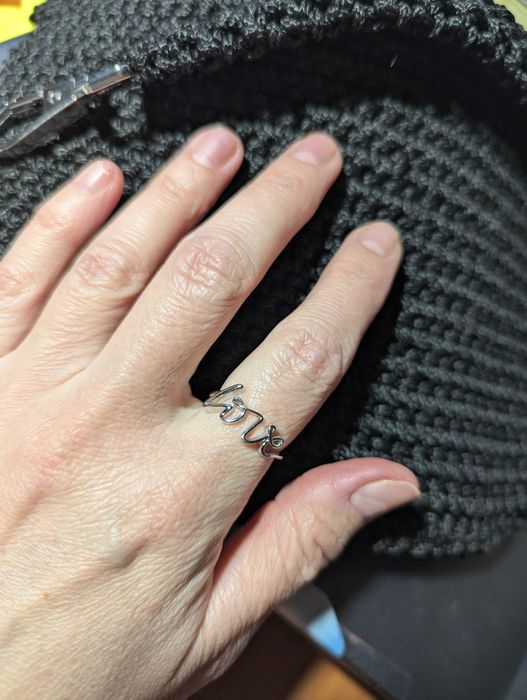 Срібна каблучка Любов Love р. 17,5