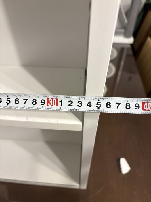 Biała szafka wisząca do łazienki