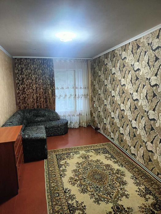 Продам квартиру у Новогуйвинську