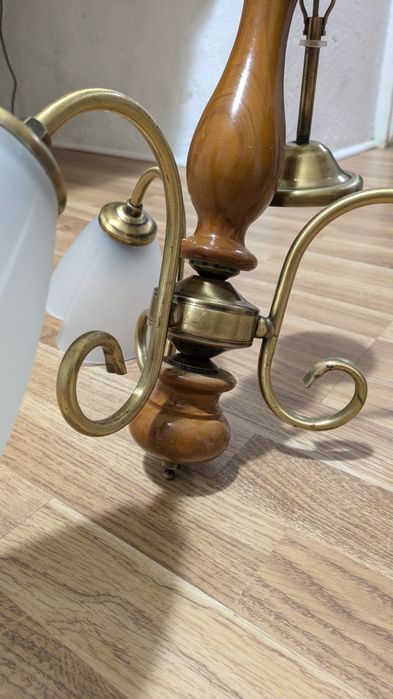 Conjunto de candeeiro de tecto e mesa