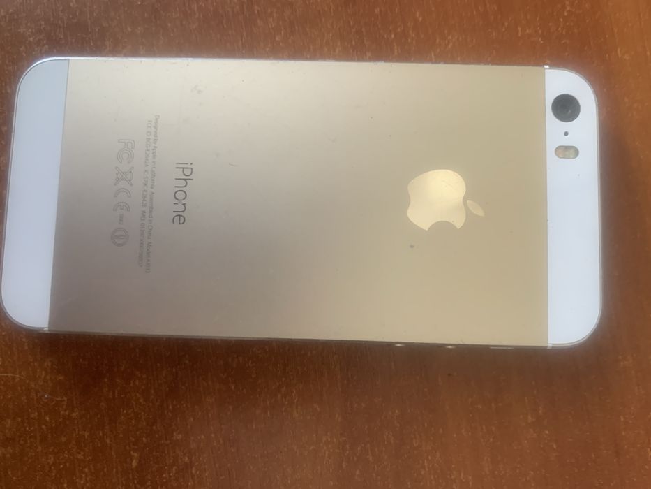 Продам Iphone 5s б/у