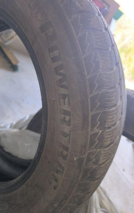 Opony zimowe 225/60 R17 4szt.