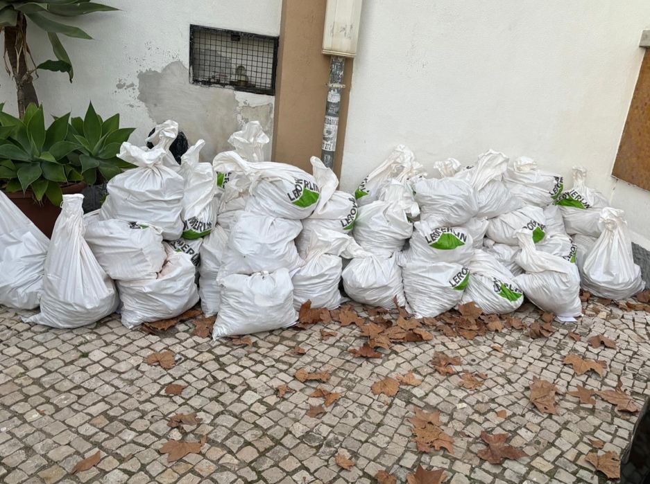 CARRINHAS CAIXA ABERTA, CAIXA FECHADA p/ recolha de entulho e resíduos