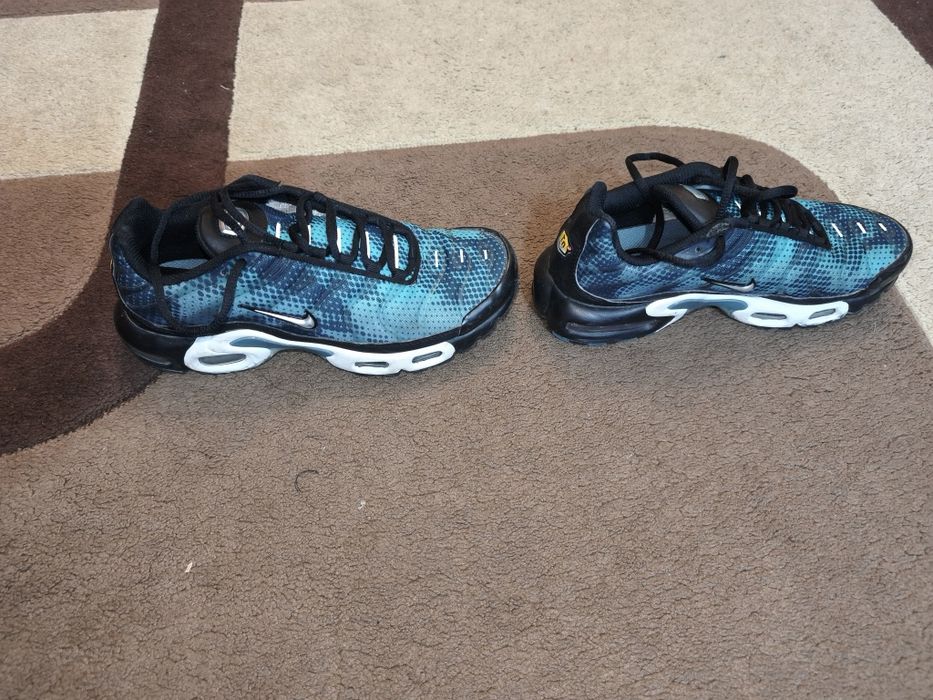 Продам кроссовки Nike 39 размера.