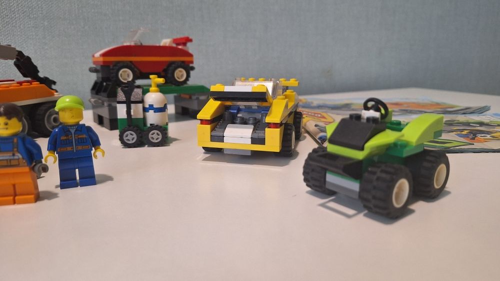 Lego 4625, Транспорт