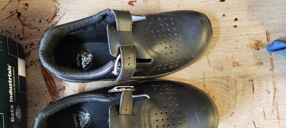Obuwie robocze bezpieczne