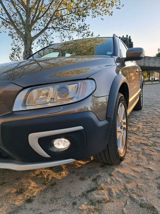 Carrinha XC70 2.0 D4 Momentum Geartronic — photo 2