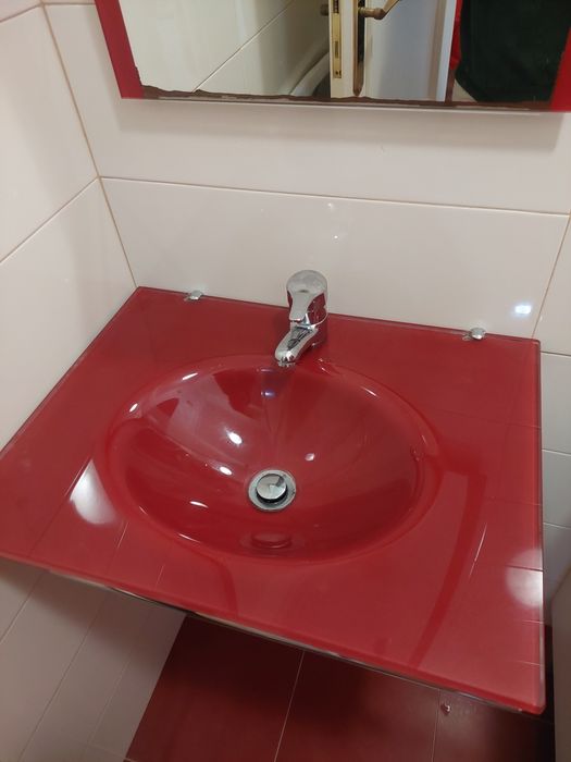 Lavatório wc com suporte de toalhas, espelho e candeeiro