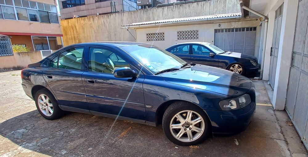 Volvo S60 D5  ano 2003