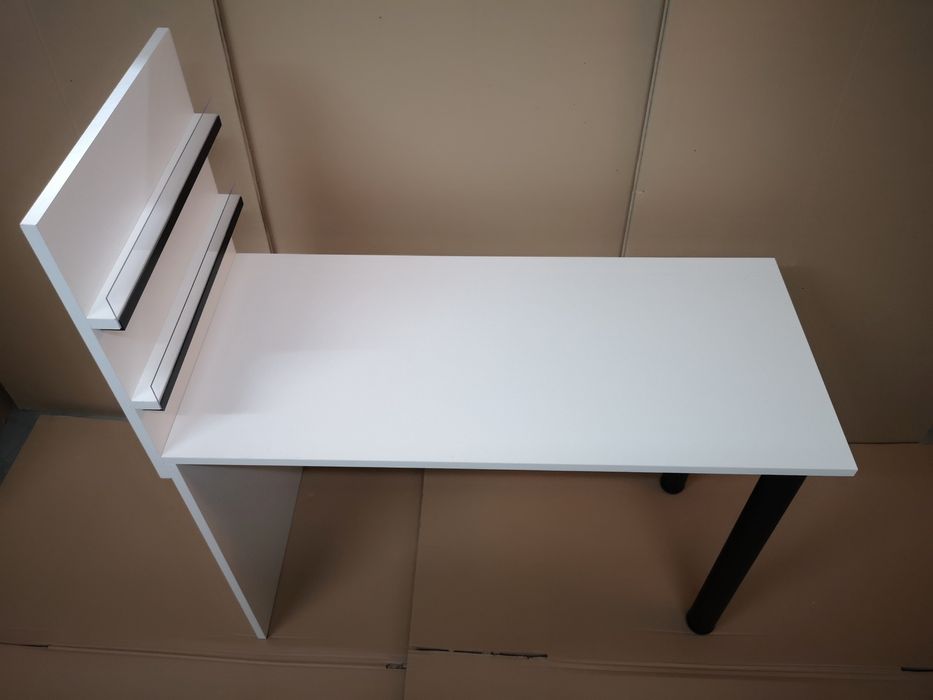 Biurko stolik kosmetyczny do manicure