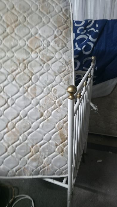 2 camas bebé com colchão