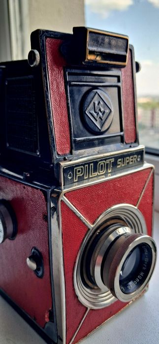 Рідкісний довоєнний фотоапарат Pilot Super KW (Червоний / Red)