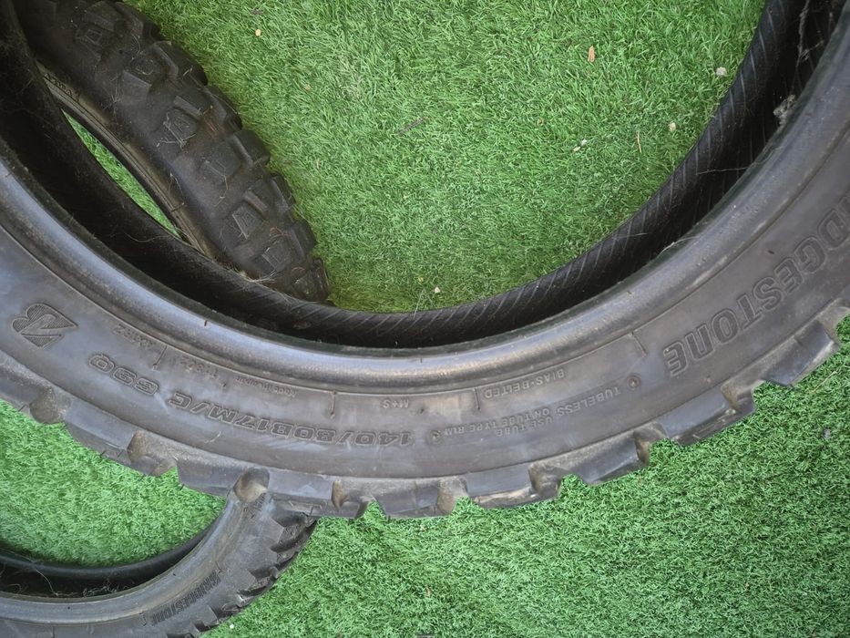 Pneus BRIDGSTONE para moto