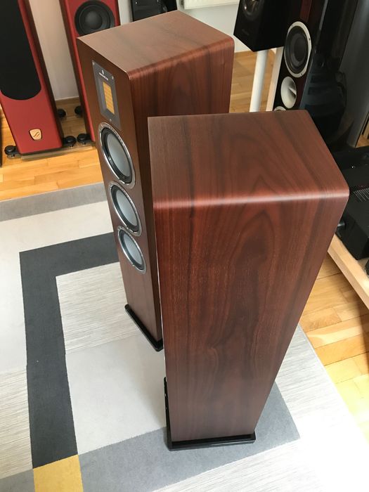 Kolumny podłogowe Audiovector QR5 Walnut, ekspozycyjne, sklep AVŚwiat