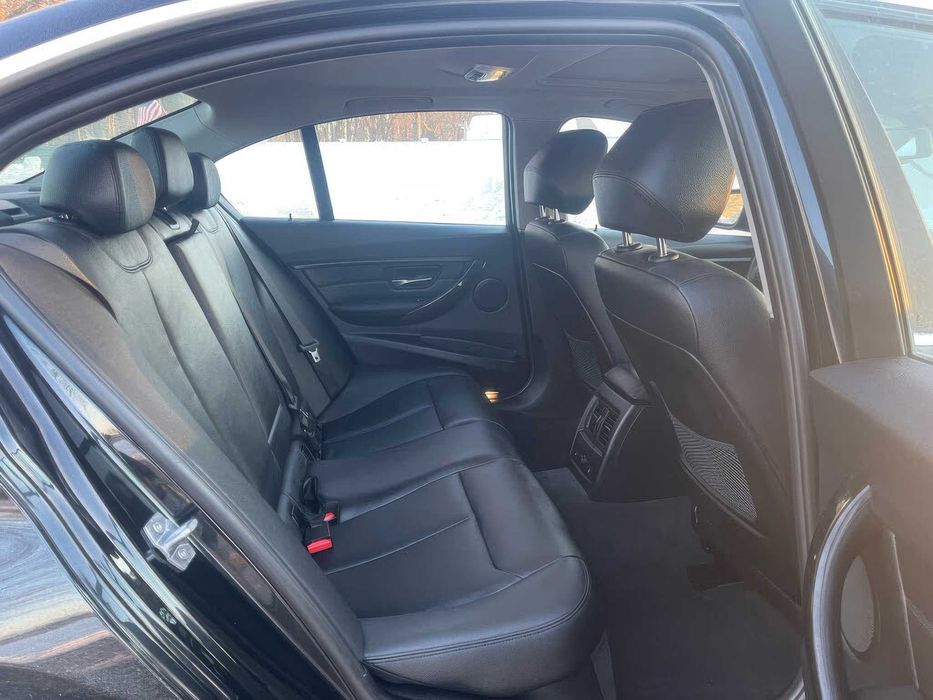 BMW 3 Series      2016