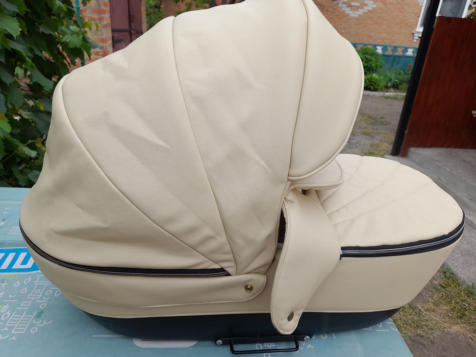 Продам дитячу коляску