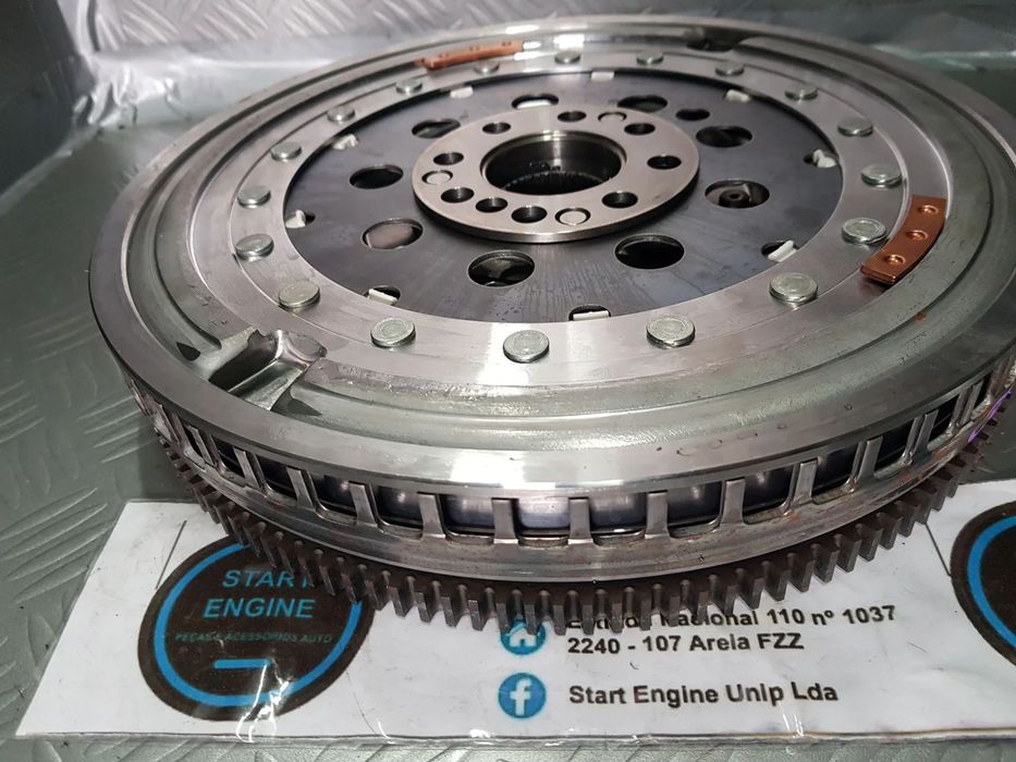 Volante motor Bimassa para caixa Automática Mercedes CLA W118 C118