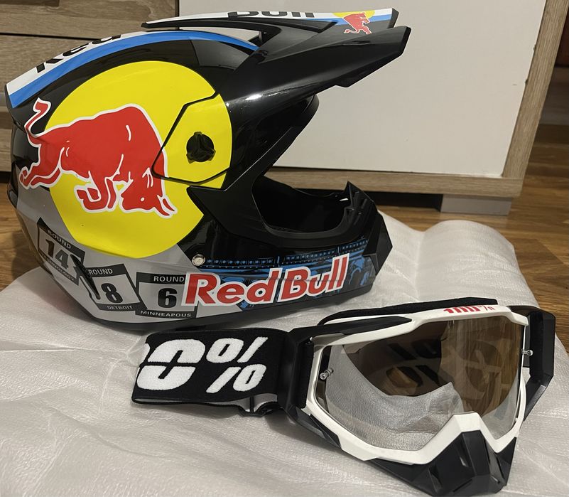 Kask redbull z goglami nowy