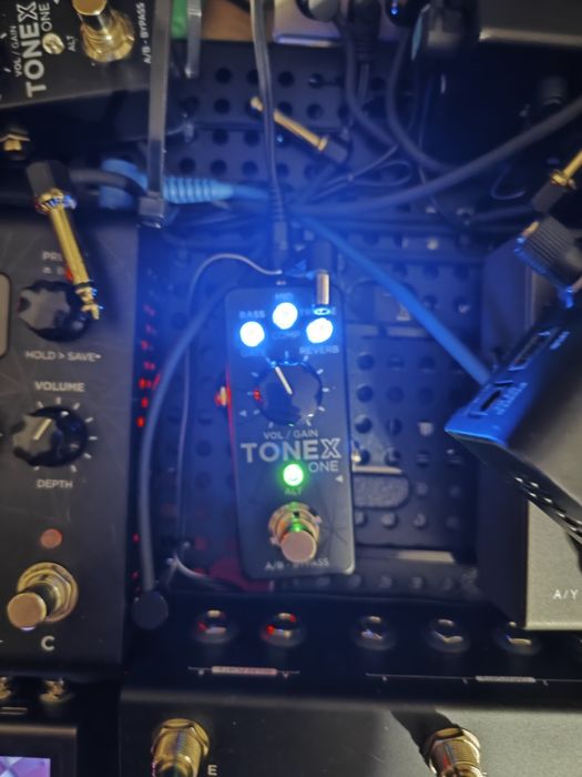 Ik multimedia Tonex one