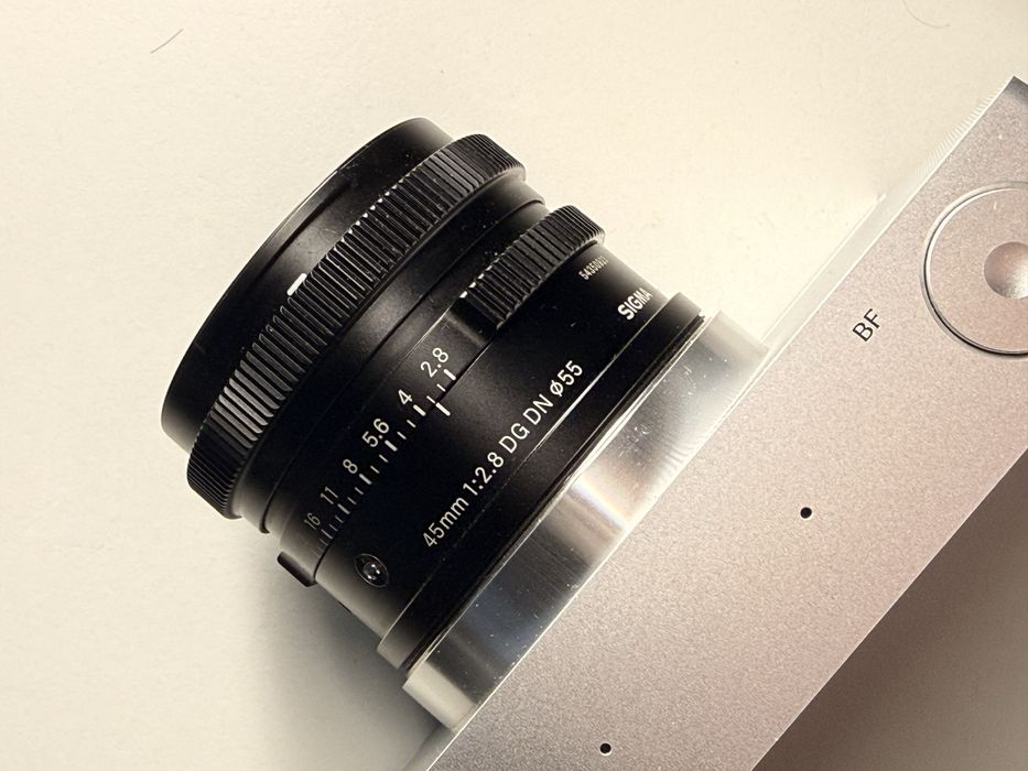 Sigma 45mm f/2.8 DG Contemporary (L-Mount, Leica L)
