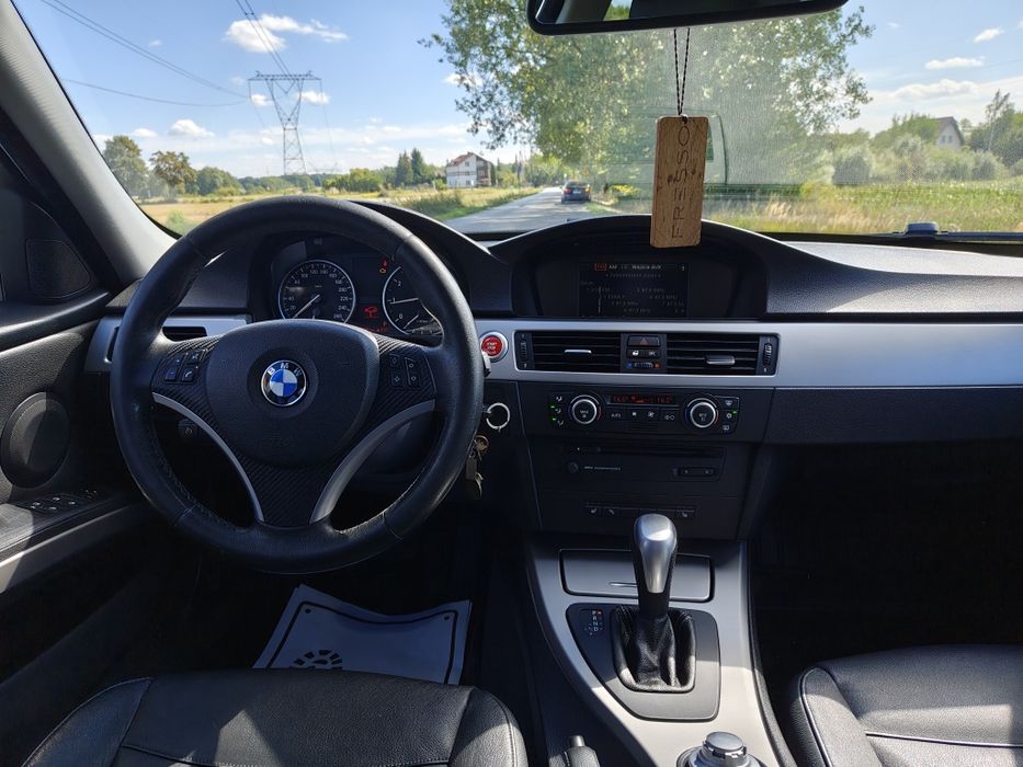 BMW E90 320i 2006rok