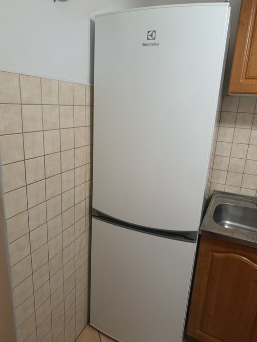 Lodówka Electrolux 186 cm z zamrażarka REZERWACJA