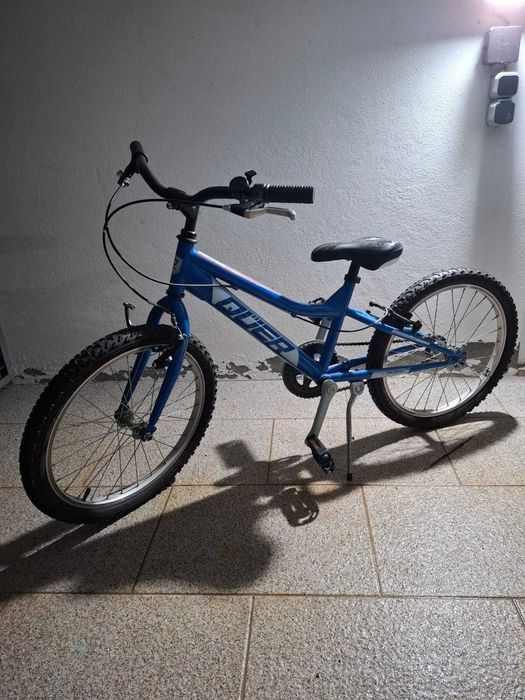 Bicicleta azul roda 20