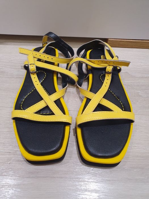 Легесенькі босоніжки на літо