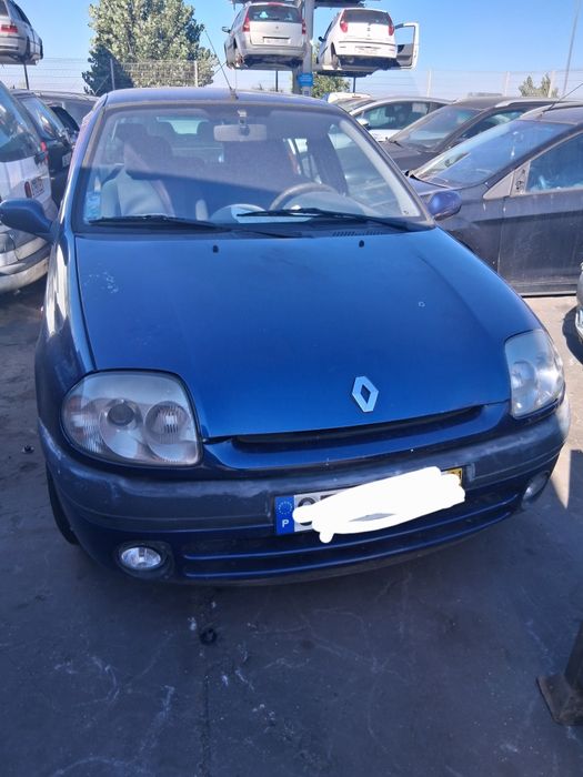 Renault clio para peças