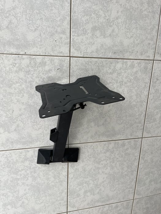 Vendo 3 Suportes de TV em bom estado!