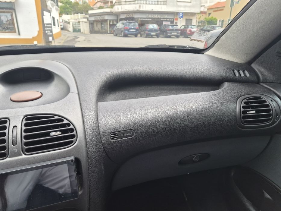 Peugeot 206 CC 1.6 GPL – Económico e Full