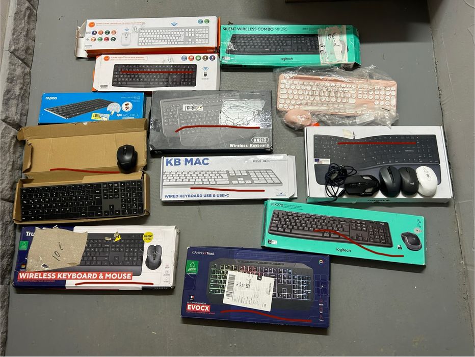 Блутуз/дротова клавіатура Logitech з мишкою