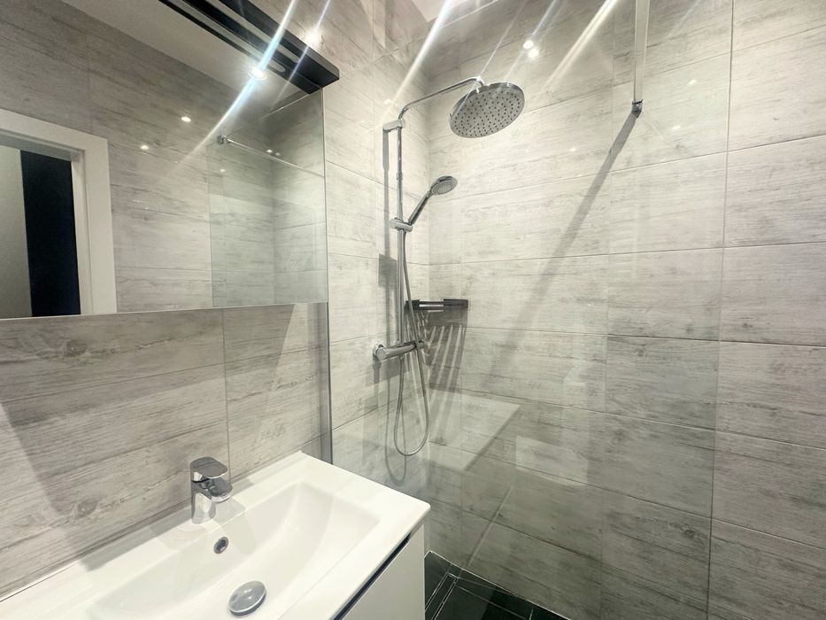 M-3 z miejscem w hali garażowej, INDUSTRIA